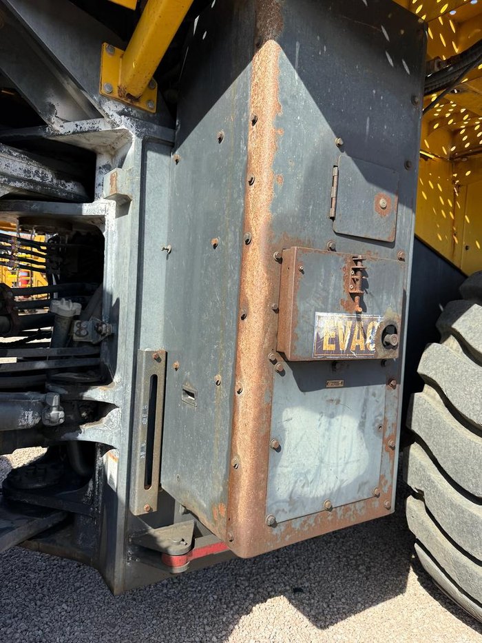 Komatsu Wa600-6
