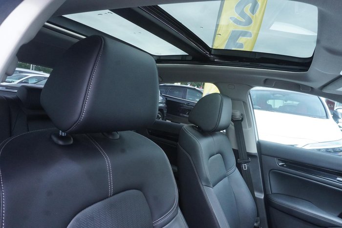 2022 Honda Civic e:HEV LX