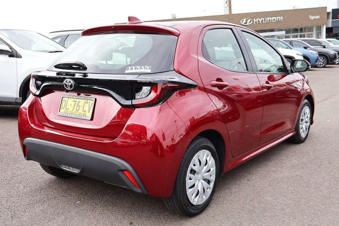 2024 Toyota Yaris Ascent Sport