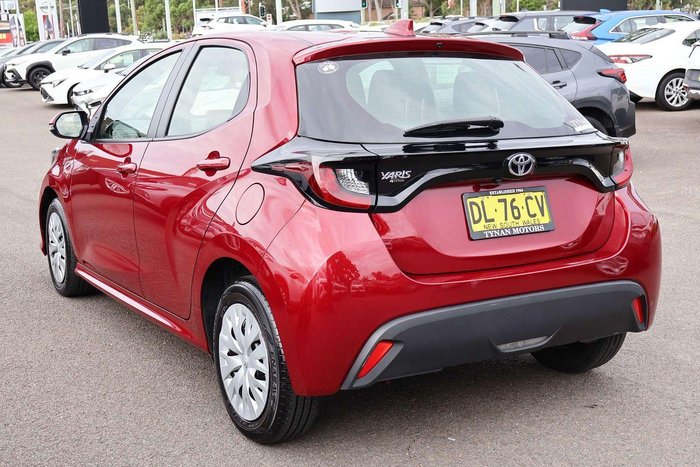 2024 Toyota Yaris Ascent Sport