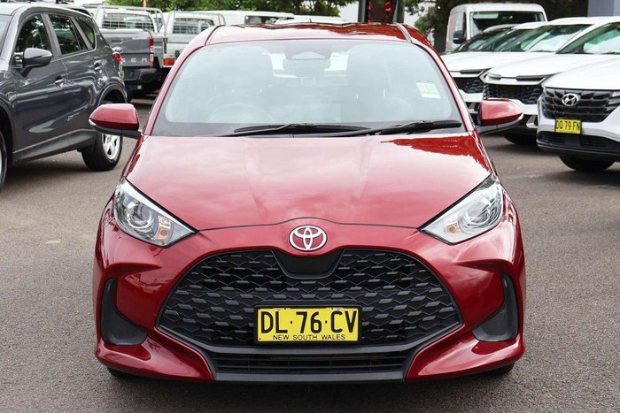 2024 Toyota Yaris Ascent Sport