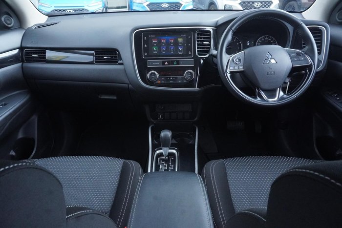 2019 Mitsubishi Outlander ES