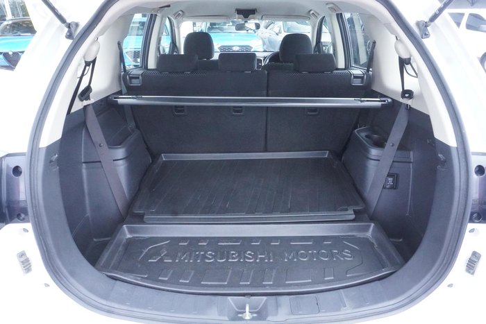 2019 Mitsubishi Outlander ES