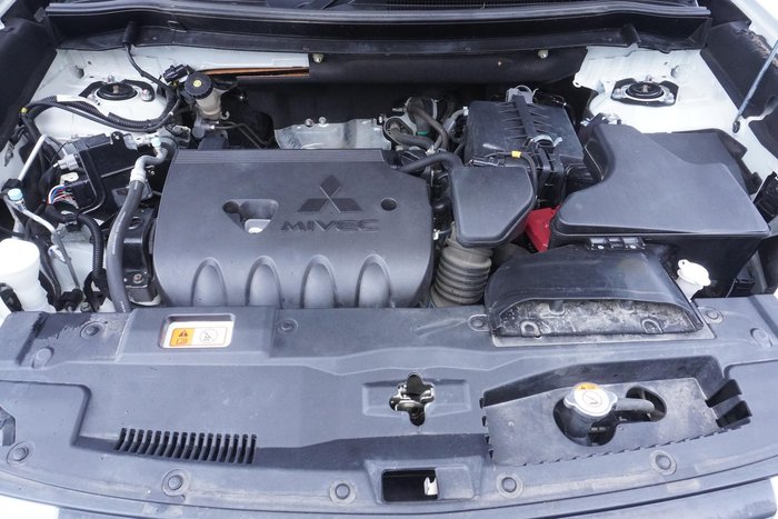 2019 Mitsubishi Outlander ES