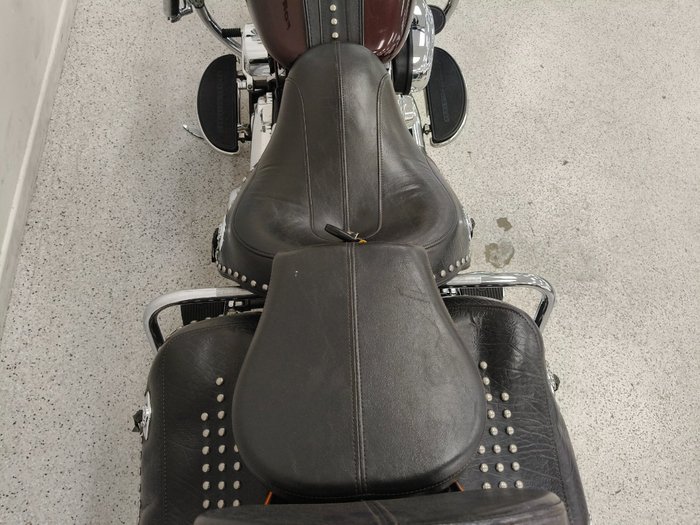 2011 Harley-davidson FLSTC HERITAGE SOFTAIL CLASSIC MAROON