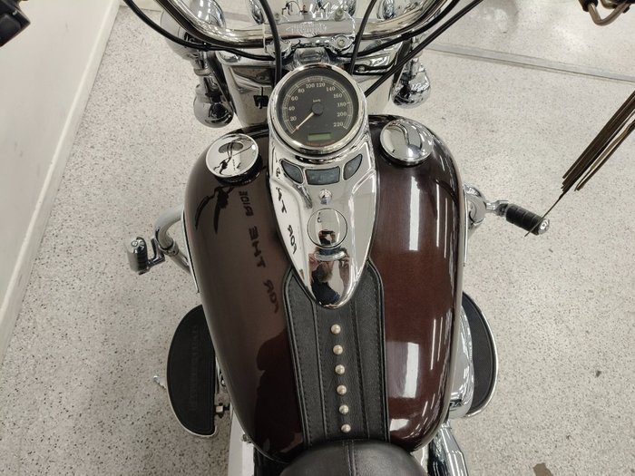 2011 Harley-davidson FLSTC HERITAGE SOFTAIL CLASSIC MAROON
