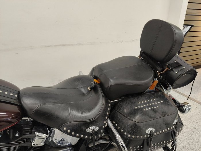 2011 Harley-davidson FLSTC HERITAGE SOFTAIL CLASSIC MAROON