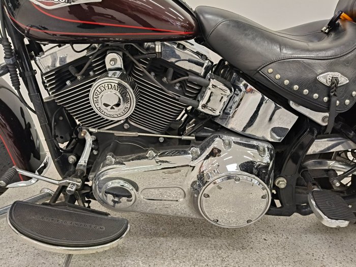 2011 Harley-davidson FLSTC HERITAGE SOFTAIL CLASSIC MAROON