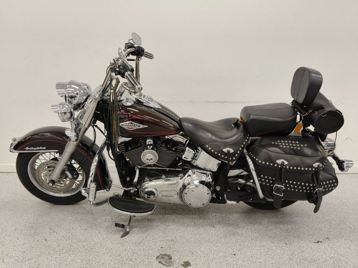 2011 Harley-davidson FLSTC HERITAGE SOFTAIL CLASSIC MAROON