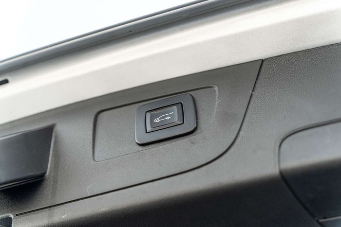 2018 Holden Calais V