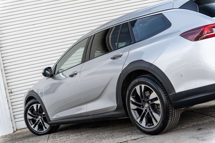 2018 Holden Calais V