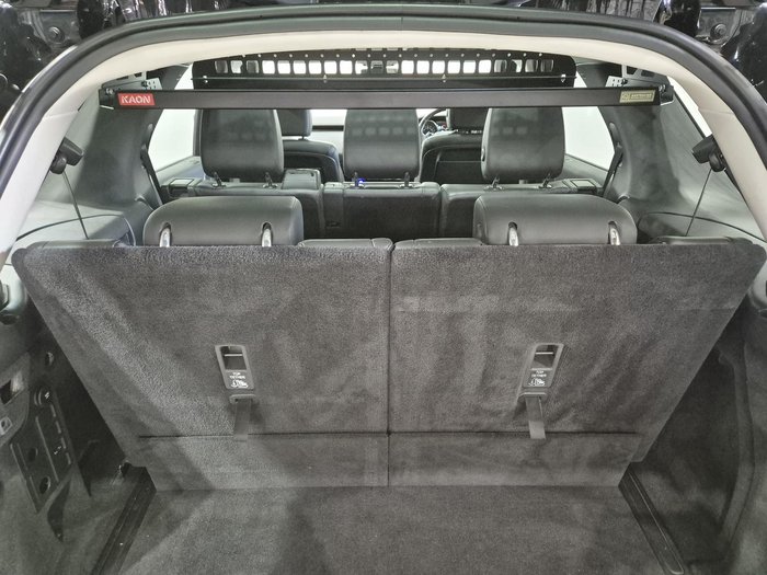 2019 Land Rover Discovery SD6 SE Series 5 MY20 4X4 Dual Range Santorini Black