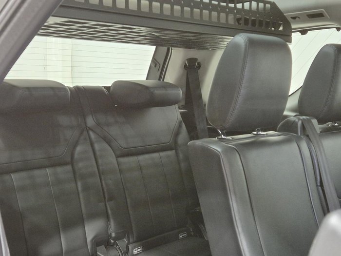 2019 Land Rover Discovery SD6 SE Series 5 MY20 4X4 Dual Range Santorini Black