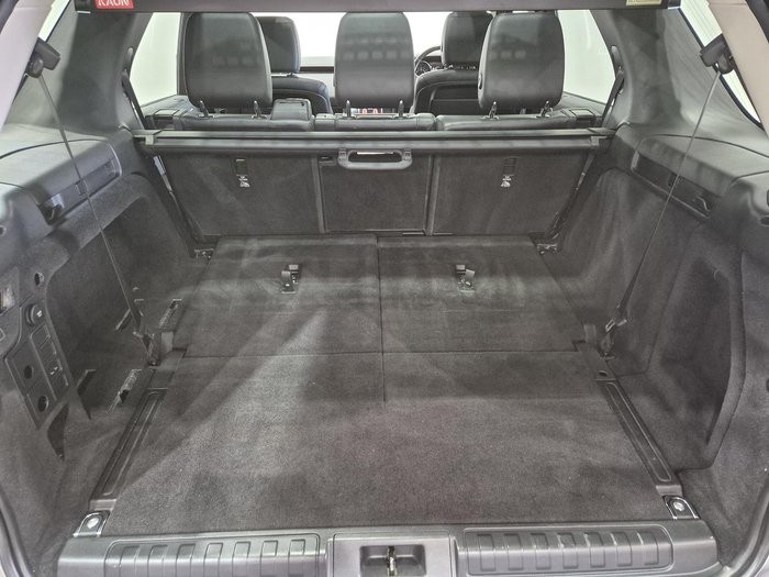 2019 Land Rover Discovery SD6 SE Series 5 MY20 4X4 Dual Range Santorini Black