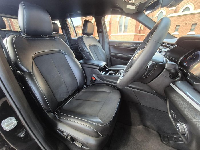 2022 Jeep Grand Cherokee Night Eagle