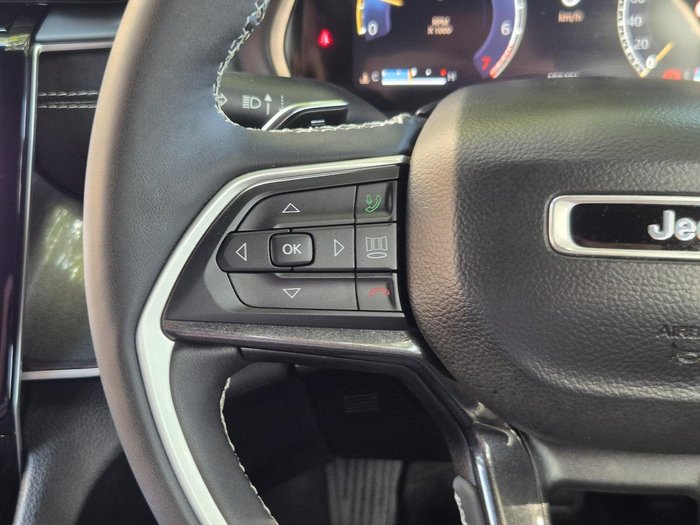 2022 Jeep Grand Cherokee Night Eagle