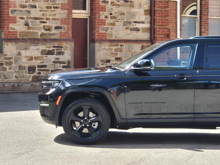 2022 Jeep Grand Cherokee Night Eagle