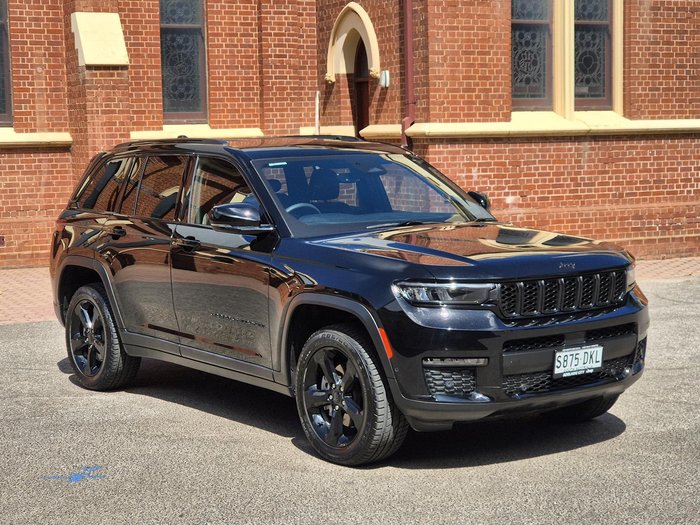 2022 Jeep Grand Cherokee Night Eagle