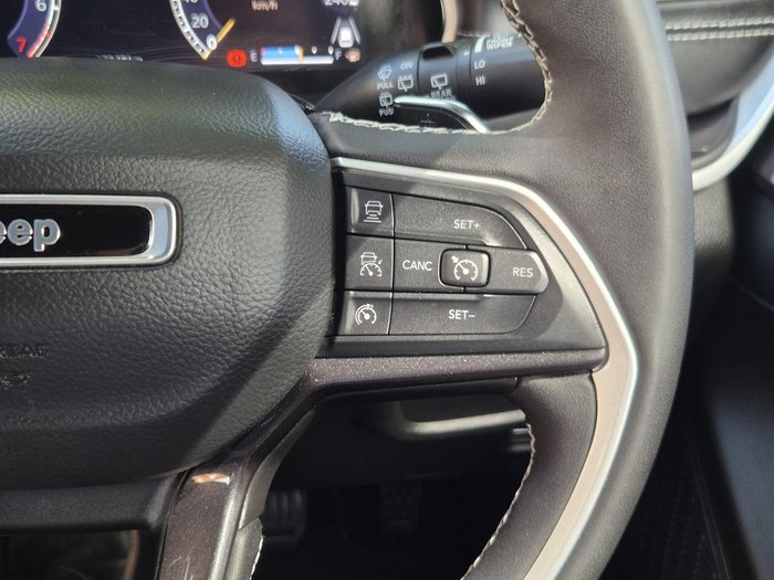 2022 Jeep Grand Cherokee Night Eagle