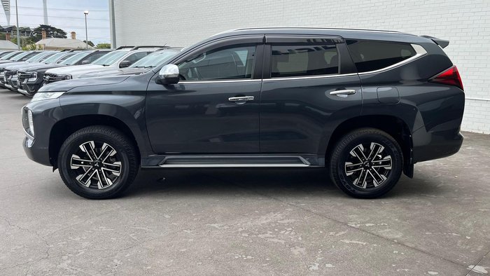 2022 Mitsubishi Pajero Sport Exceed