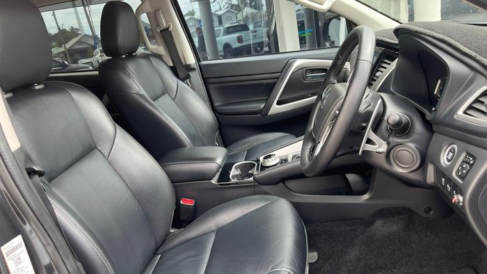 2022 Mitsubishi Pajero Sport Exceed