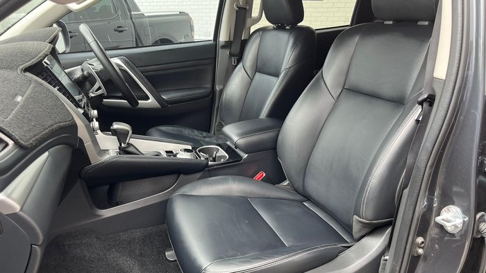 2022 Mitsubishi Pajero Sport Exceed