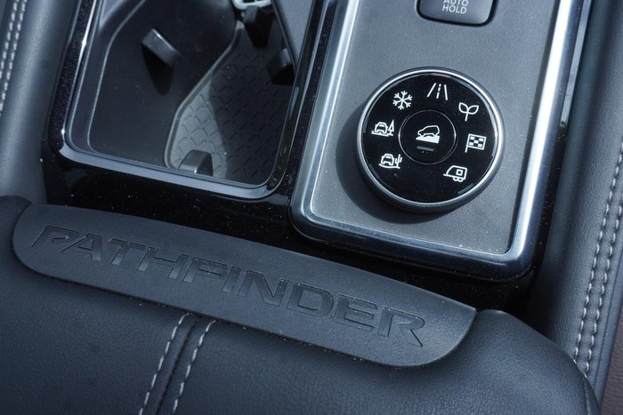 2024 Nissan Pathfinder Ti-L