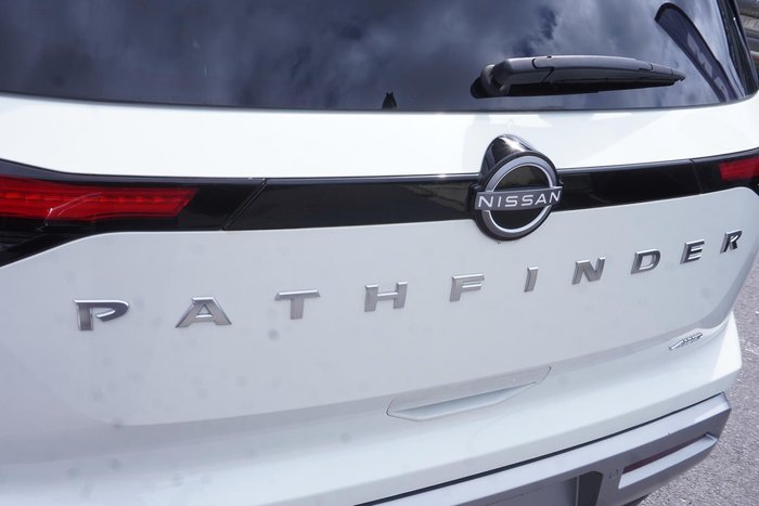 2024 Nissan Pathfinder Ti-L