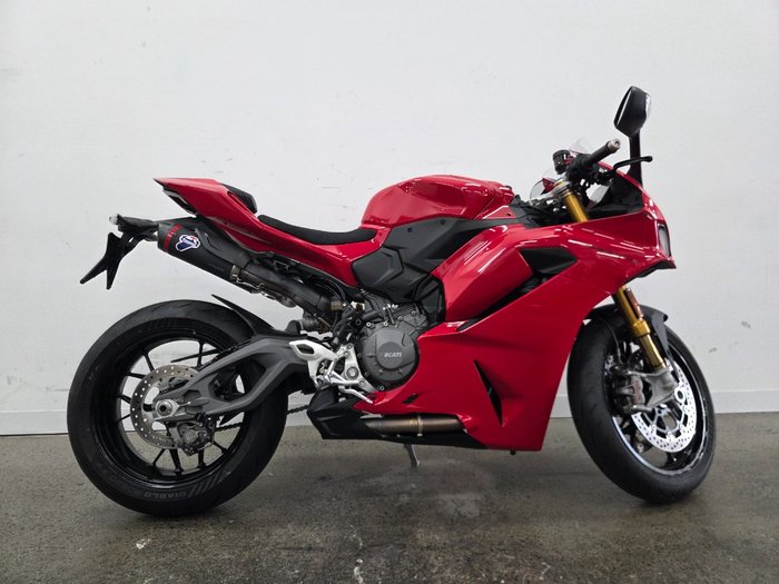 2025 DUCATI PANIGALE V2 S Red