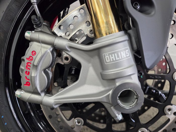 2025 DUCATI PANIGALE V2 S Red