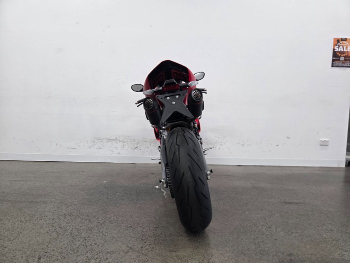 2025 DUCATI PANIGALE V2 S Red