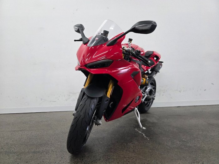 2025 DUCATI PANIGALE V2 S Red