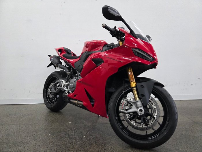 2025 DUCATI PANIGALE V2 S Red