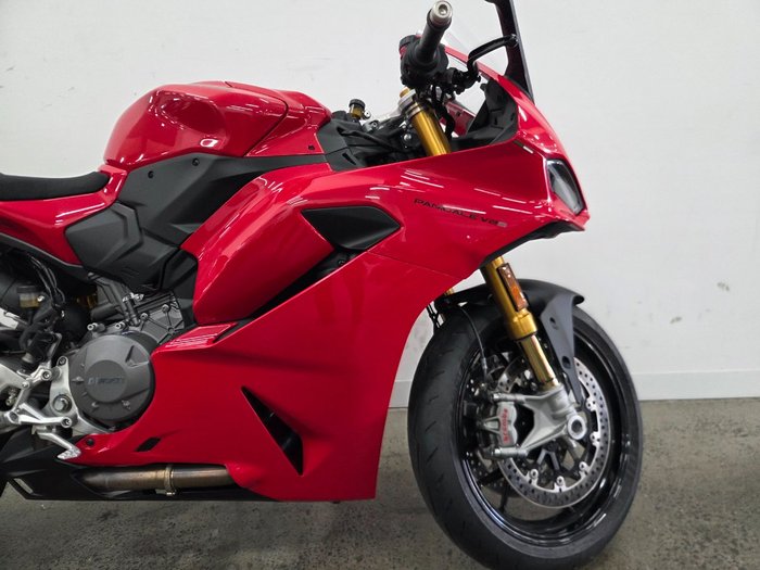 2025 DUCATI PANIGALE V2 S Red