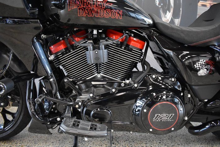 2024 HARLEY-DAVIDSON FLTRXSTSE CVO RD GLIDE ST 121