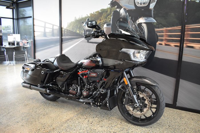 2024 HARLEY-DAVIDSON FLTRXSTSE CVO RD GLIDE ST 121