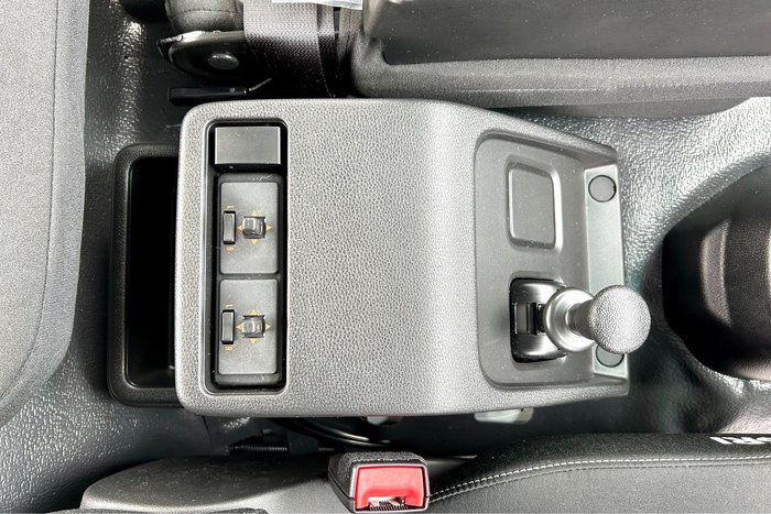 2025 Isuzu F Series FRR 110-240 AM R52