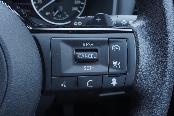 2025 Nissan X-TRAIL ST