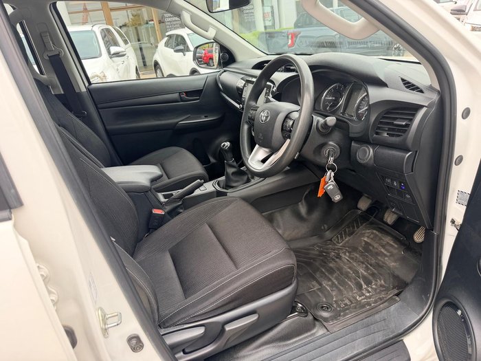 2020 Toyota Hilux SR