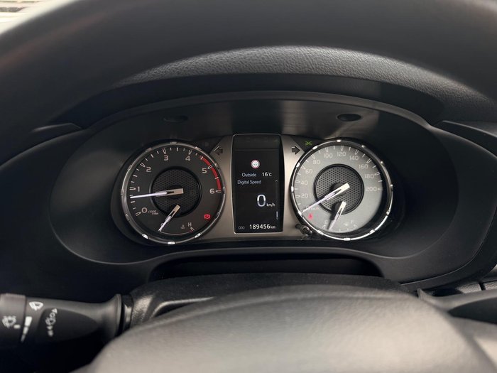 2020 Toyota Hilux SR