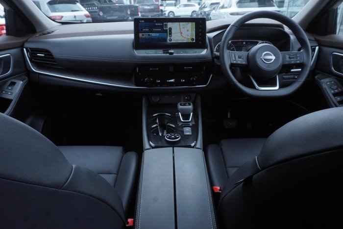 2025 Nissan X-TRAIL ST-L