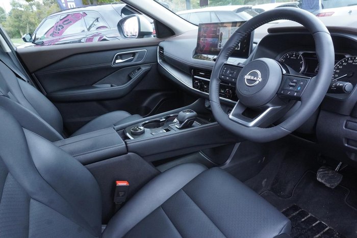 2025 Nissan X-TRAIL ST-L