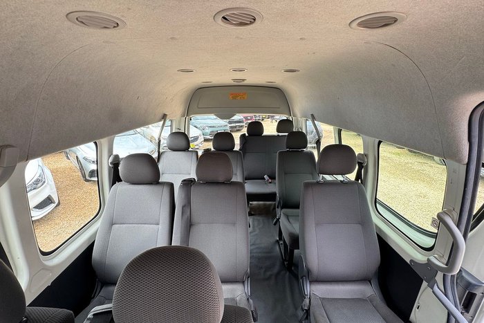 2018 Toyota Hiace Commuter
