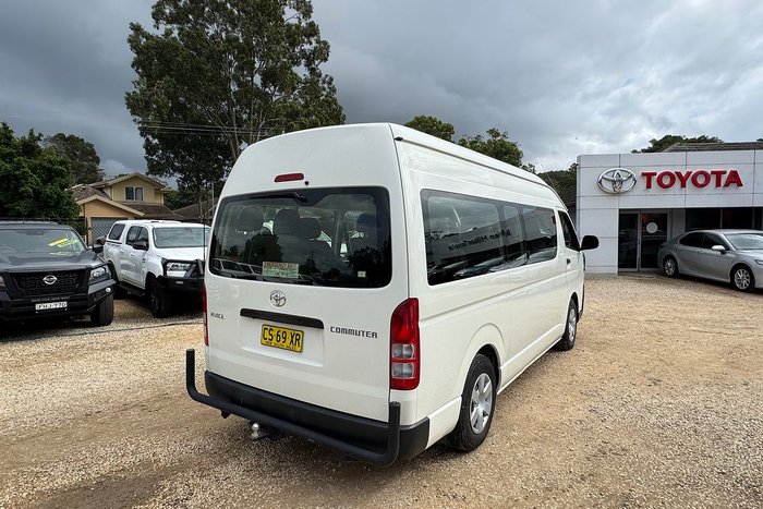 2018 Toyota Hiace Commuter