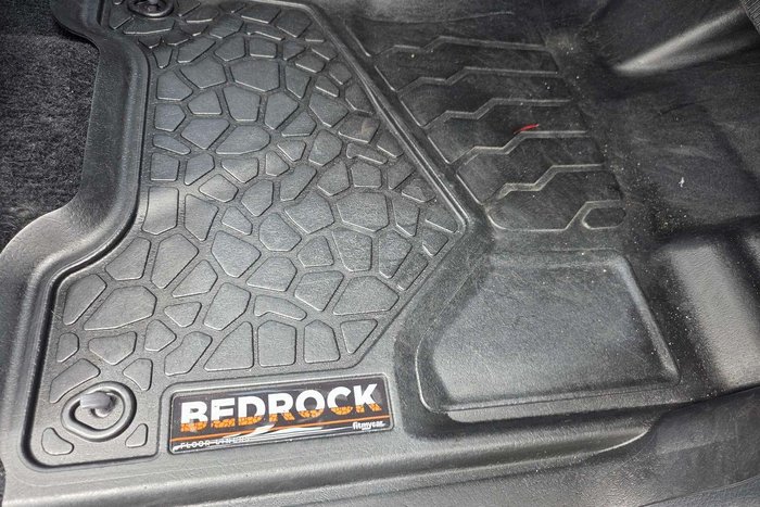 2024 Nissan Navara ST D23 MY24 4X4 Dual Range White