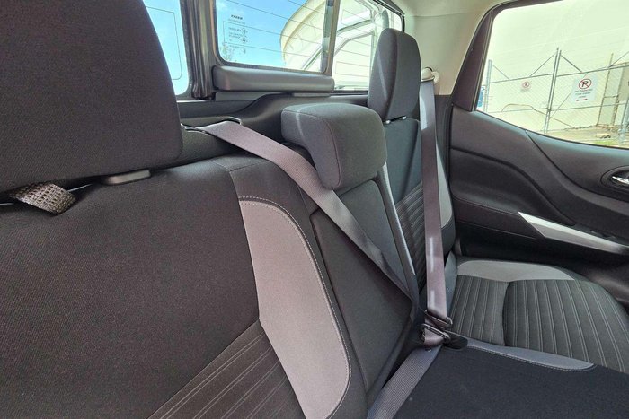 2024 Nissan Navara ST D23 MY24 4X4 Dual Range White