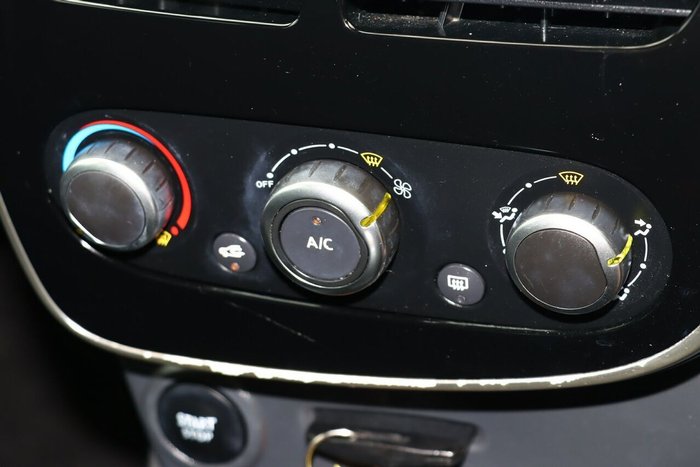 2016 Renault Clio Expression