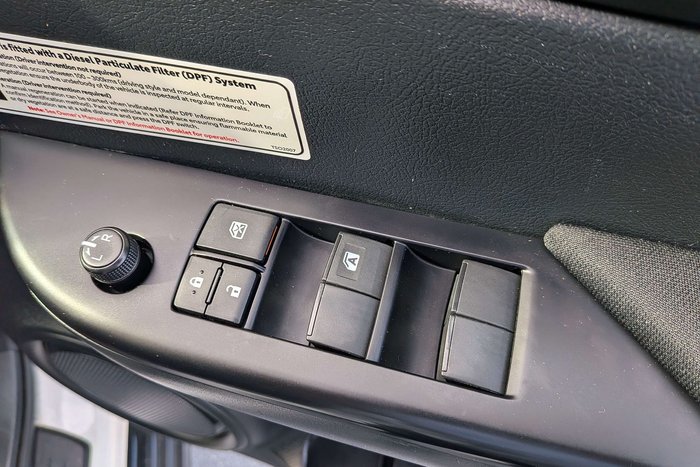 2020 Toyota Hilux SR