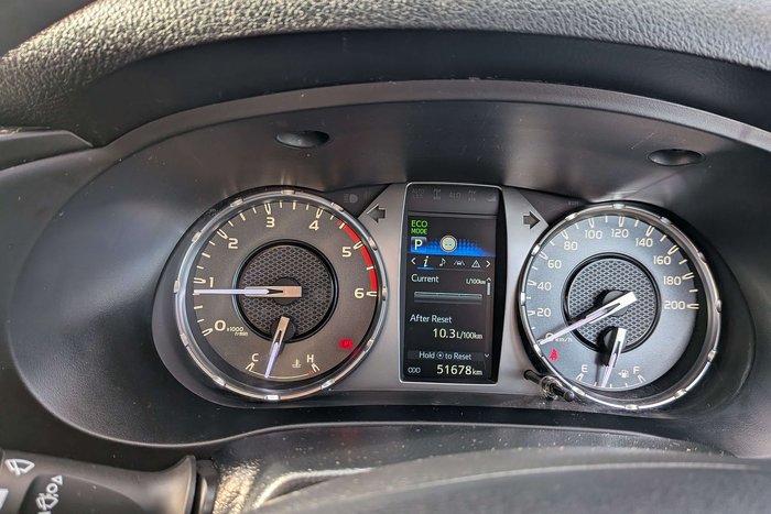 2020 Toyota Hilux SR