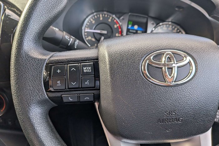 2020 Toyota Hilux SR